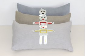 Coussin Robot gris clair