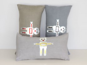 Coussin Robot gris clair